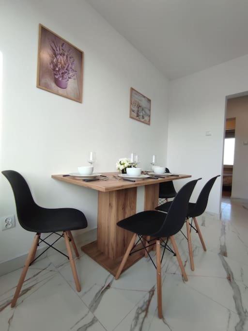 ***Santorini Apartament*** - 40M² ✓ 리브니크 외부 사진